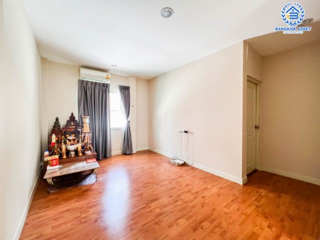 *****บ้านเดี่ยวมือสองนนทบุรี ม.ไลฟ์บางกอกบูเลอวาร์ด ราชพฤกษ์-รัตนาธิเบศร์ #หลังมุม เนื้อที่กว้างขวางถึง 69 ตร.ว. ฟังก์ชัน 3 ห้องนอน 4 ห้องน้ำ 2 ที่จอดรถ บนทำเลแห่งการเดินทาง ใกล้รถไฟฟ้าสายสีม่วง "สถานีท่าอิฐ" และทางด่วน "ศรีรัช" ห้ามพลาด!